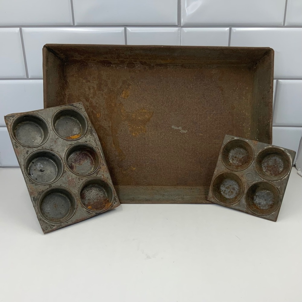Vintage Unbranded Rustic Baking Pan Muffin Tin Set Metal 3 Pieces